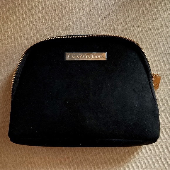 casa zeta-jones cosmetic bag, 6 x 7, new condition - Picture 1 of 4